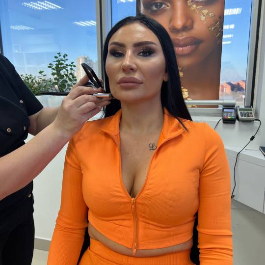 GM Beauty studio #beograd Make-up / šminkanje Profesionalno šminkanje + veštačke trepavice