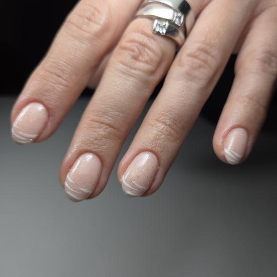 Sanja Džinović - Vračar #beograd Manikir Ruski manikir + rubber baza