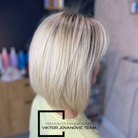 Viktor Jovanović TEAM 2 #subotica Pramenovi Pramenovi / balayage - kosa srednje dužine