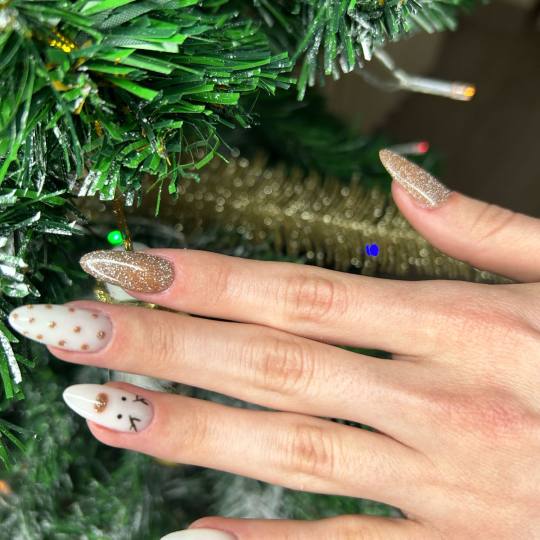 Moon Beauty Bar #beograd Korekcija noktiju Korekcija noktiju