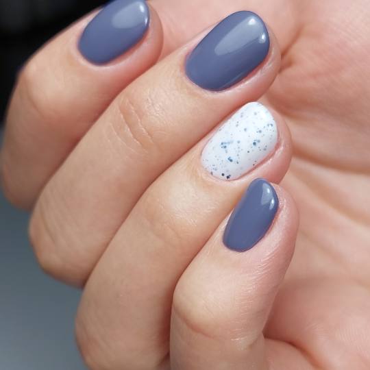 Fearless Beauty Studio #beograd Manikir Manikir + gel lak (kombinovani manikir) Dosta je bilo šljok