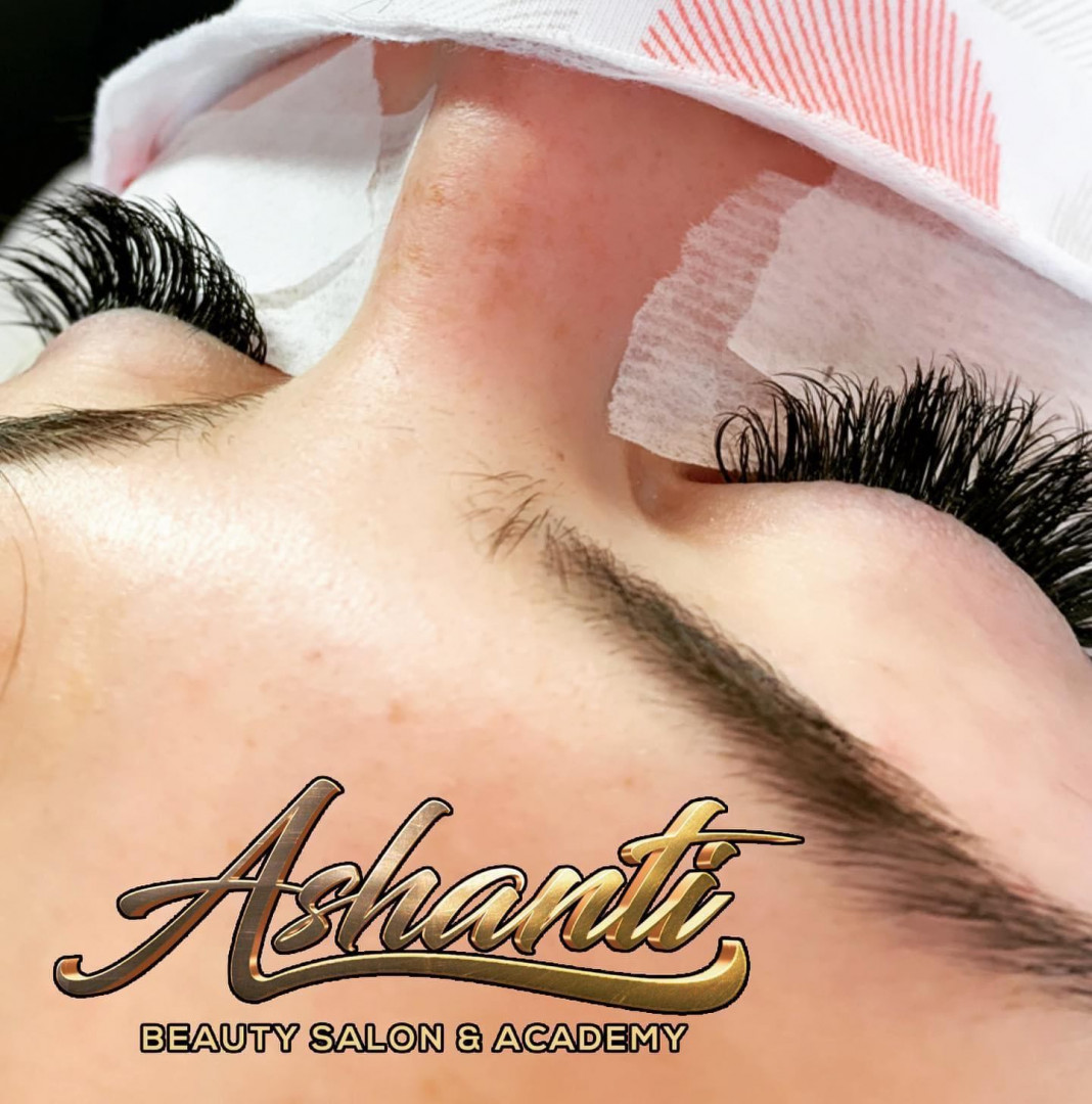 Ashanti Beauty Salon & Academy #beograd Nadogradnja trepavica Nadogradnja svilenih trepavica - mix metoda
