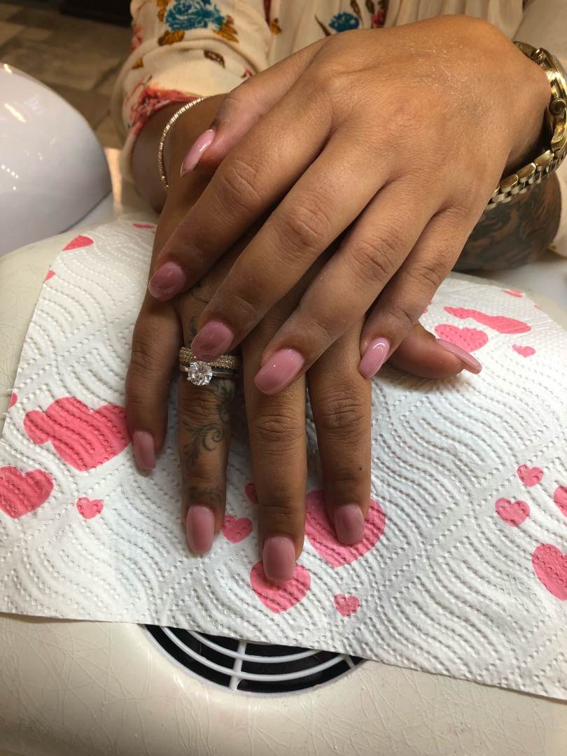 Korekcija ojačavanja / nadogradnje / izlivanja noktiju - Alfaparf Nails, Beograd Korekcija noktiju Nokti Korekcija noktiju, Beograd, Karaburma, Višnjička banja