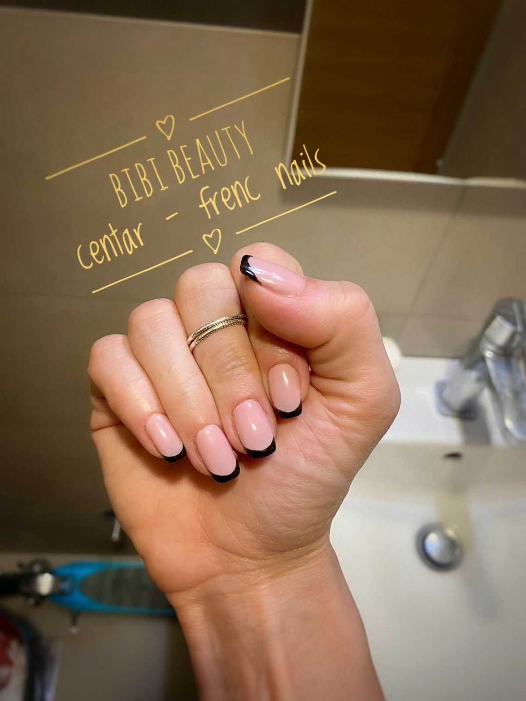 Ojačavanje prirodnih noktiju gelom - Bibi beauty centar, Beograd Ojačavanje noktiju Nokti Ojačavanje noktiju, Beograd, Banovo brdo