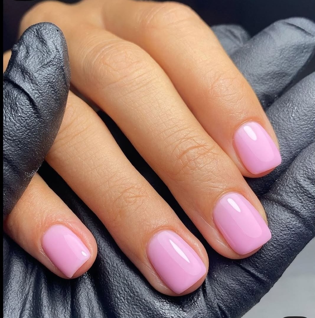 Esthetique Privé #beograd Gel lak Ojačavanje noktiju gelom +trajni lak+manikir