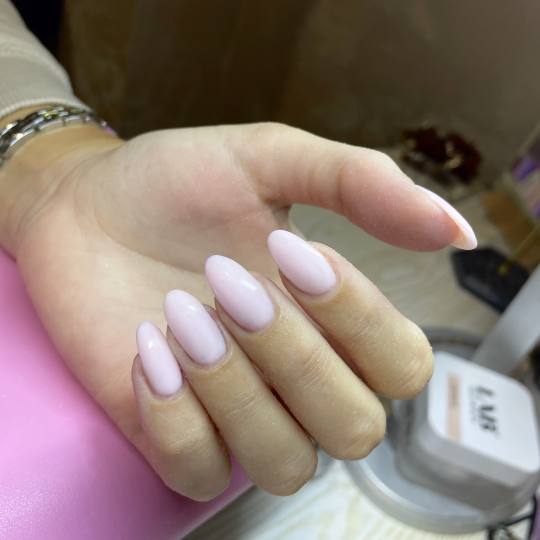 Beauty room Zvezdara #beograd Izlivanje noktiju Izlivanje noktiju gelom - M dužina