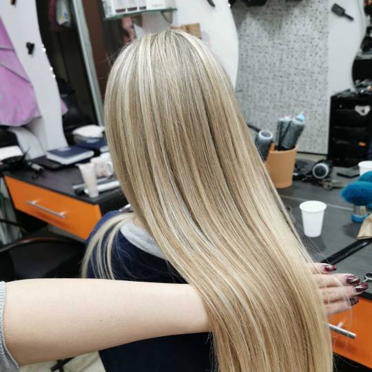 Valentina - Tina S #beograd Pramenovi Pramenovi cele dužine - duga kosa radjen koren