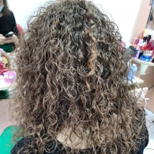 Miss Beauty #nis Minival Minival sa vocnim kiselinama Bez amonijaka za lepe loknice Minival sa voćn