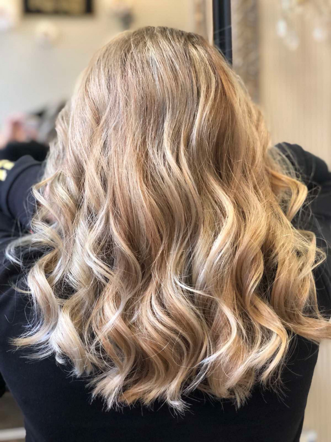 Bibi beauty centar #beograd Pramenovi Pramenovi na foliju u 1 / 2 boje / blanšem - ekstra duga kosa