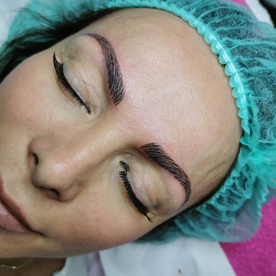 Platinum Beauty Code #beograd Obrve Korekcija japanskog iscrtavanja obrva nakon godinu dana Korekcij