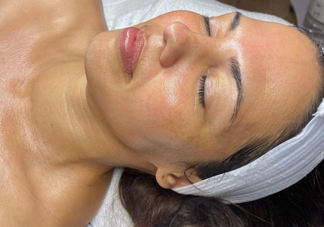 Nika Estetic #beograd Radiotalasni i ultrazvučni tretmani Premium(hem.piling+Uz špatula+kiseonik+serum+uz mezoterapija+radiotalasni lifting+maska+omega led)