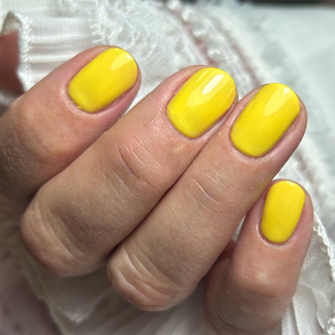 Moon Beauty Bar #beograd Gel lak Rubber baza / Gel lak - ruke