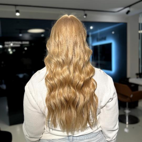 Maison Beauty #beograd Farbanje kose Farbanje cele dužine - ekstra duga kosa