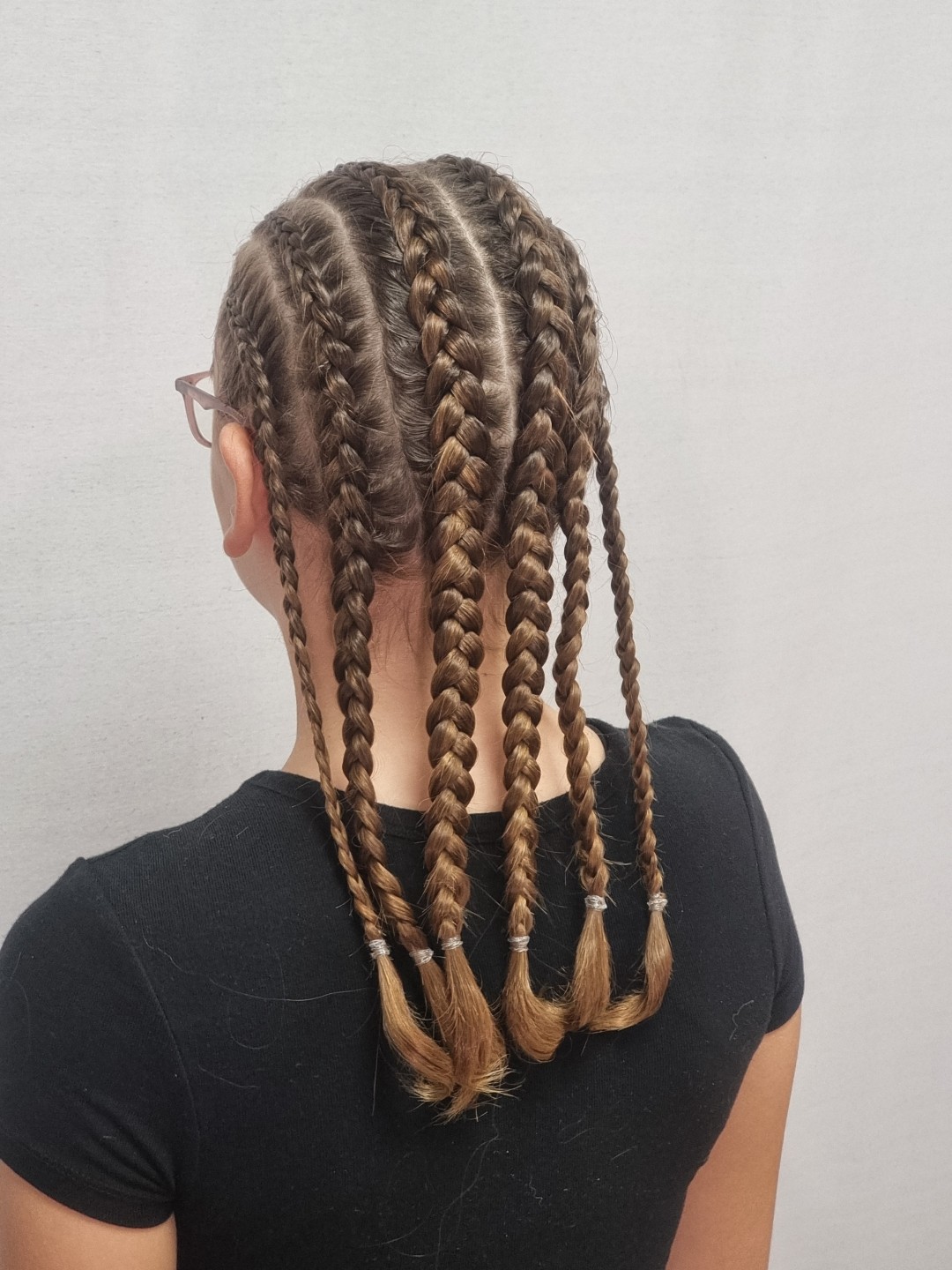 Bokserska pletenica - komad - Candir, Novi Sad Pletenice, kike, punđe Frizerski saloni Pletenice, kike, punđe, Novi Sad, Sajmište, Detelinara, Banatić