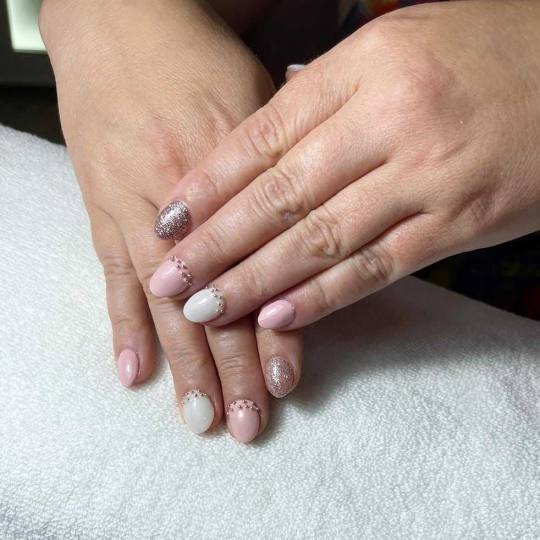 Miss Princess Make up #beograd Izlivanje noktiju Korekcija izlivanja noktiju gelom / akrilom / akry 