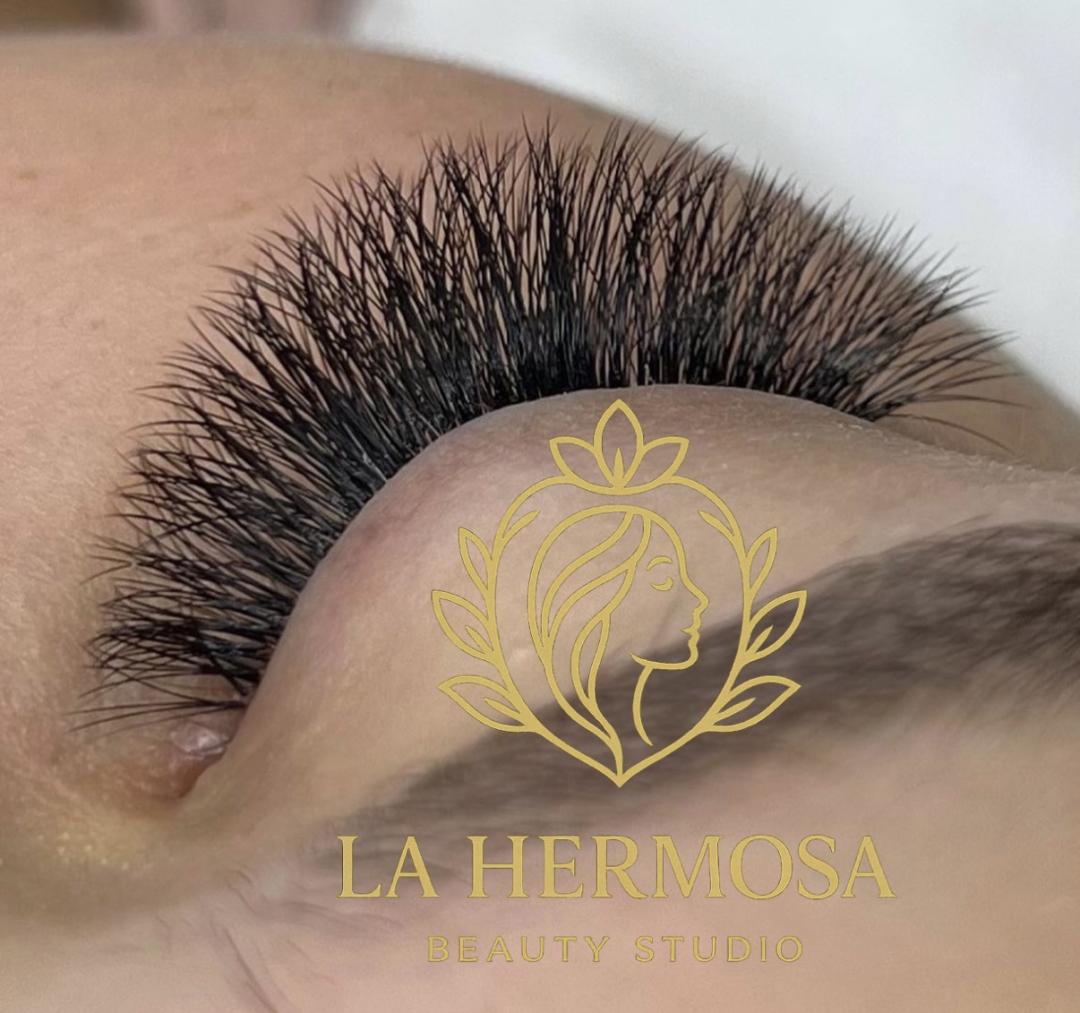 La Hermosa Beauty Studio #beograd Nadogradnja trepavica Nadogradnja svilenih trepavica - ruski volumen