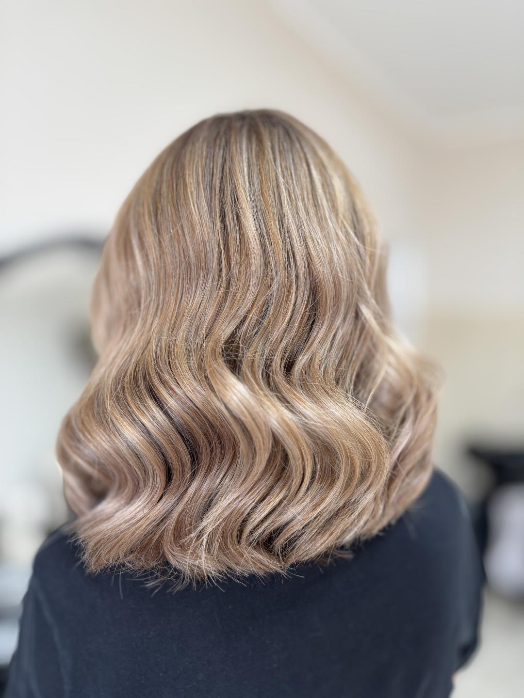 Pramenovi, preliv i feniranje-kosa srednje dužine - Atelier Kat, Beograd Ombre, sombre, balayage Frizerski saloni Ombre, sombre, balayage, Beograd, Mirijevo