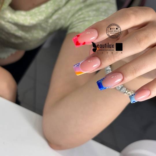 Beauty Code by Nela #novisad Izlivanje noktiju Izlivanje noktiju gelom - L dužina
