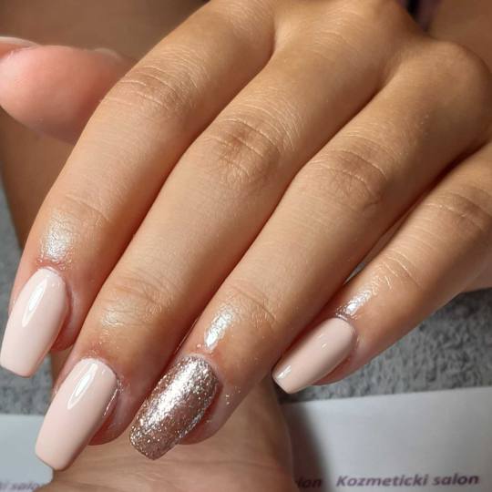 Beautyland #nis Ojačavanje noktiju Korekcija ojačavanja/izlivanja/nadogradnje noktiju - kratki nok
