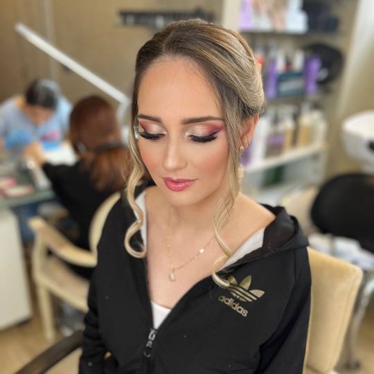 Bibi beauty centar #beograd Make-up / šminkanje Profesionalno šminkanje + veštačke trepavice Pro