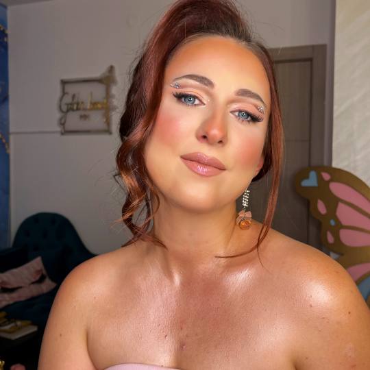 Golden beauty by Mimi #nis Make-up / šminkanje Profesionalno šminkanje + veštačke trepavice