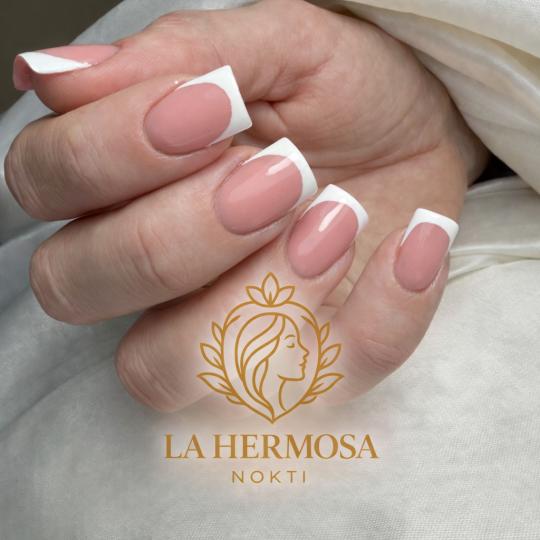 La Hermosa Beauty Studio #beograd Ojačavanje noktiju Ojačavanje prirodnih noktiju gelom
