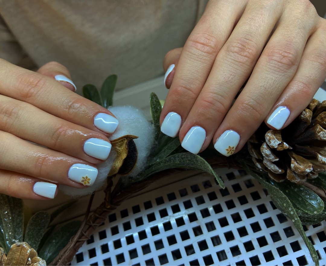 Bellza Beauty Studio #krusevac Manikir Manikir + gel lak