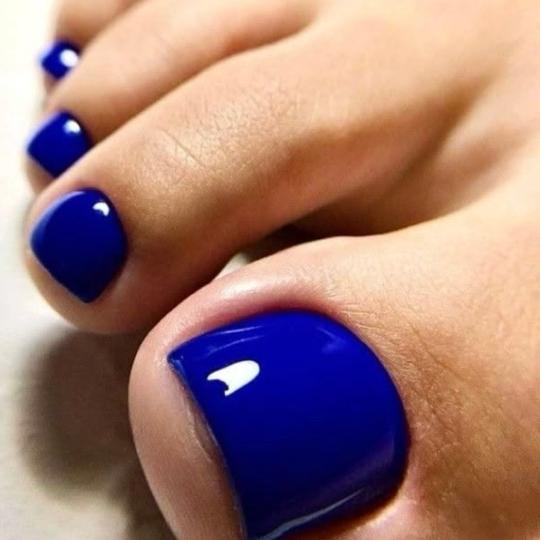 Lion King #beograd Estetski pedikir Pedikir + piling + gel lak - boja Nokti