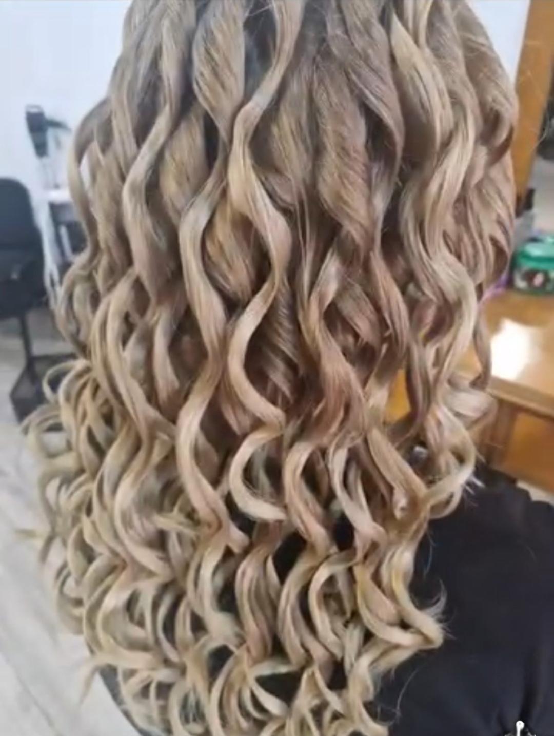 Beauty by Gordana 014 #beograd Uvijanje, lokne i talasi Lokne na presu / kupu / figaro - duga kosa