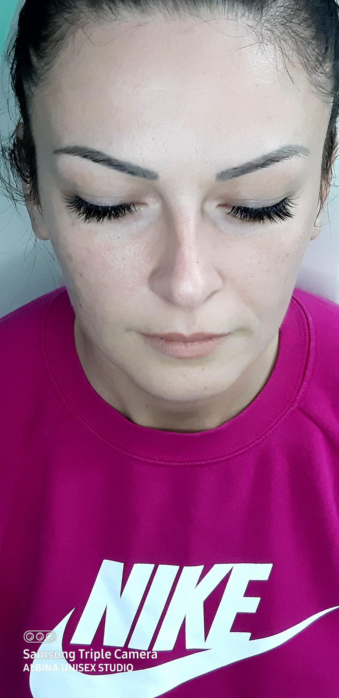 Albina Unisex Studio Lepote #temerin Nadogradnja trepavica Nadogradnja svilenih trepavica - 1 na 1 + oblikovanje obrva GRATIS