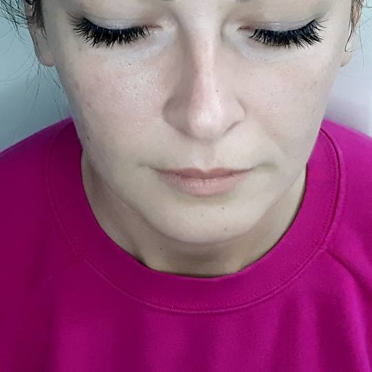 Albina Unisex Studio Lepote #temerin Nadogradnja trepavica Nadogradnja svilenih trepavica - 1 na 1 +