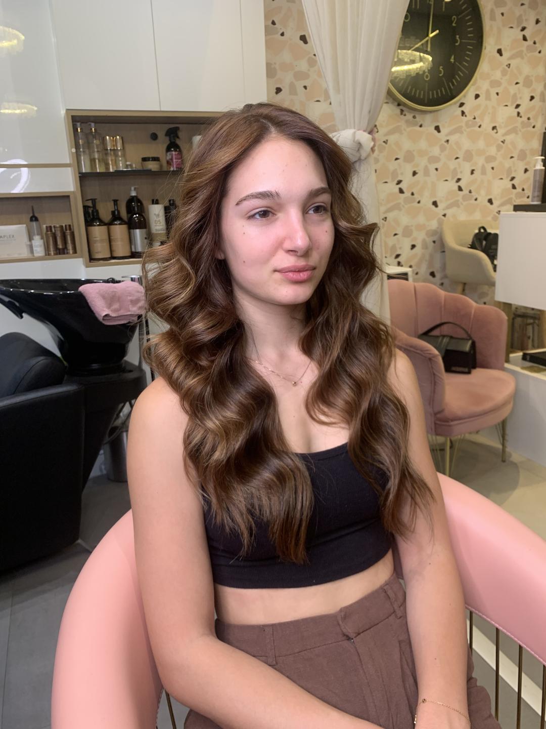 Feniranje - ekstra duge kose - Beauty Industry Women1, Beograd Feniranje i stilizovanje Frizerski saloni Feniranje i stilizovanje, Beograd, Vračar, Čubura, Crveni krst