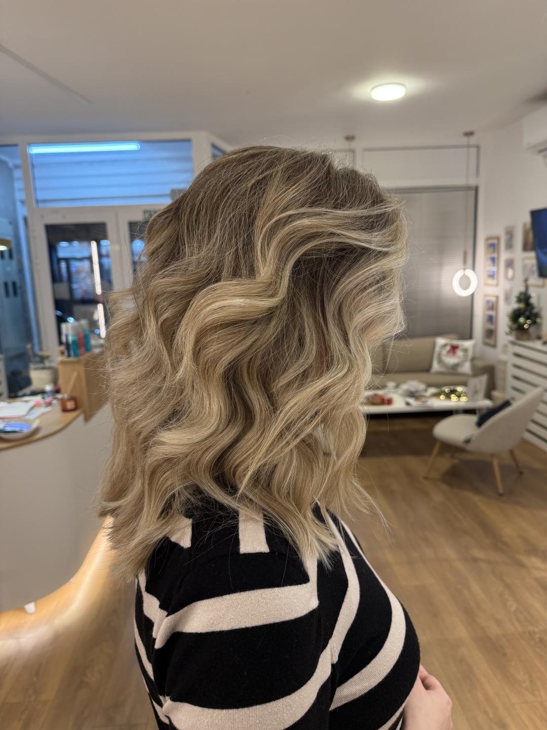 Balayage - duga kosa - Mstyle3, Beograd Ombre, sombre, balayage Frizerski saloni Ombre, sombre, balayage, Beograd, Zemun Centar