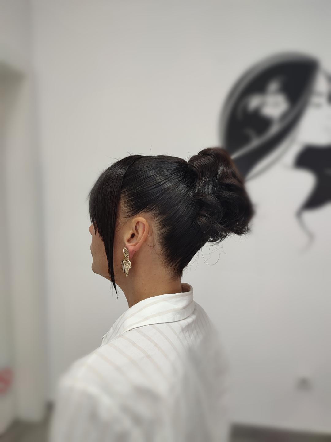Svečana frizura - složena - Infinity Hair, Novi Sad Svečane i frizure za svadbu Frizerski saloni i frizeri Svečane i frizure za svadbu, Novi Sad, Grbavica, Liman, Adamićevo naselje