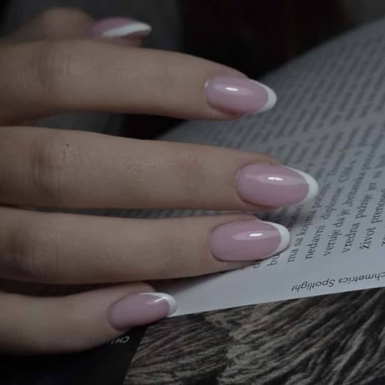 Xenija Beauty Room #beograd Izlivanje noktiju Izlivanje noktiju dual tipsama - L dužina