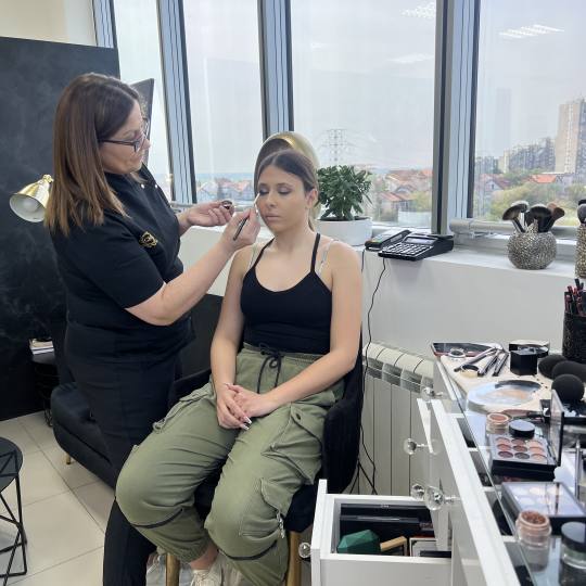 GM Beauty studio #beograd Make-up / šminkanje Profesionalno šminkanje + veštačke trepavice