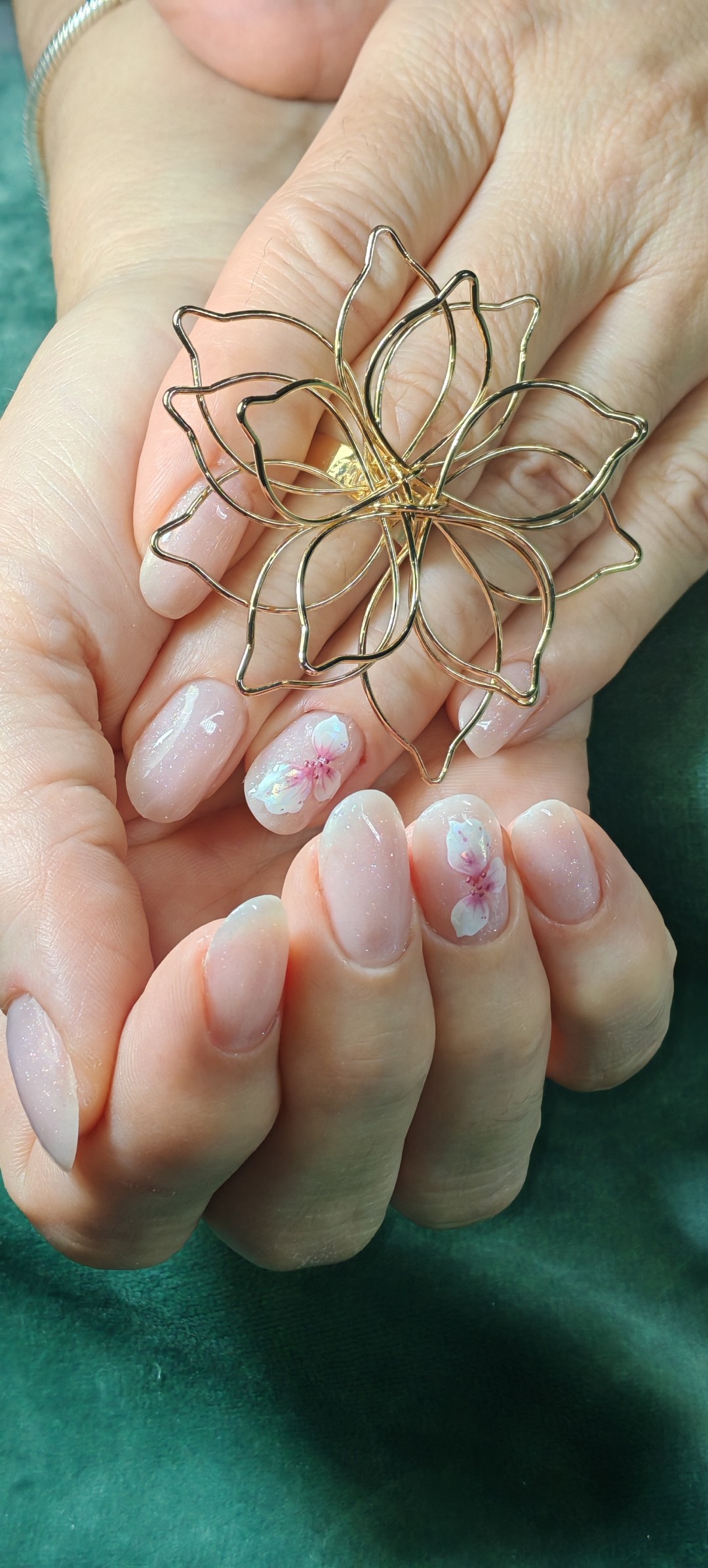 Korekcija noktiju - S dužina - Micy wallker studio, Požarevac Korekcija noktiju Nokti Korekcija noktiju, Požarevac, Centar