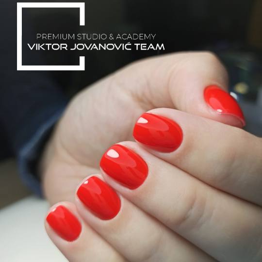 BEAUTY CENTER Viktor Jovanović #subotica Ojačavanje noktiju Ojačavanje prirodnih noktiju - S veli