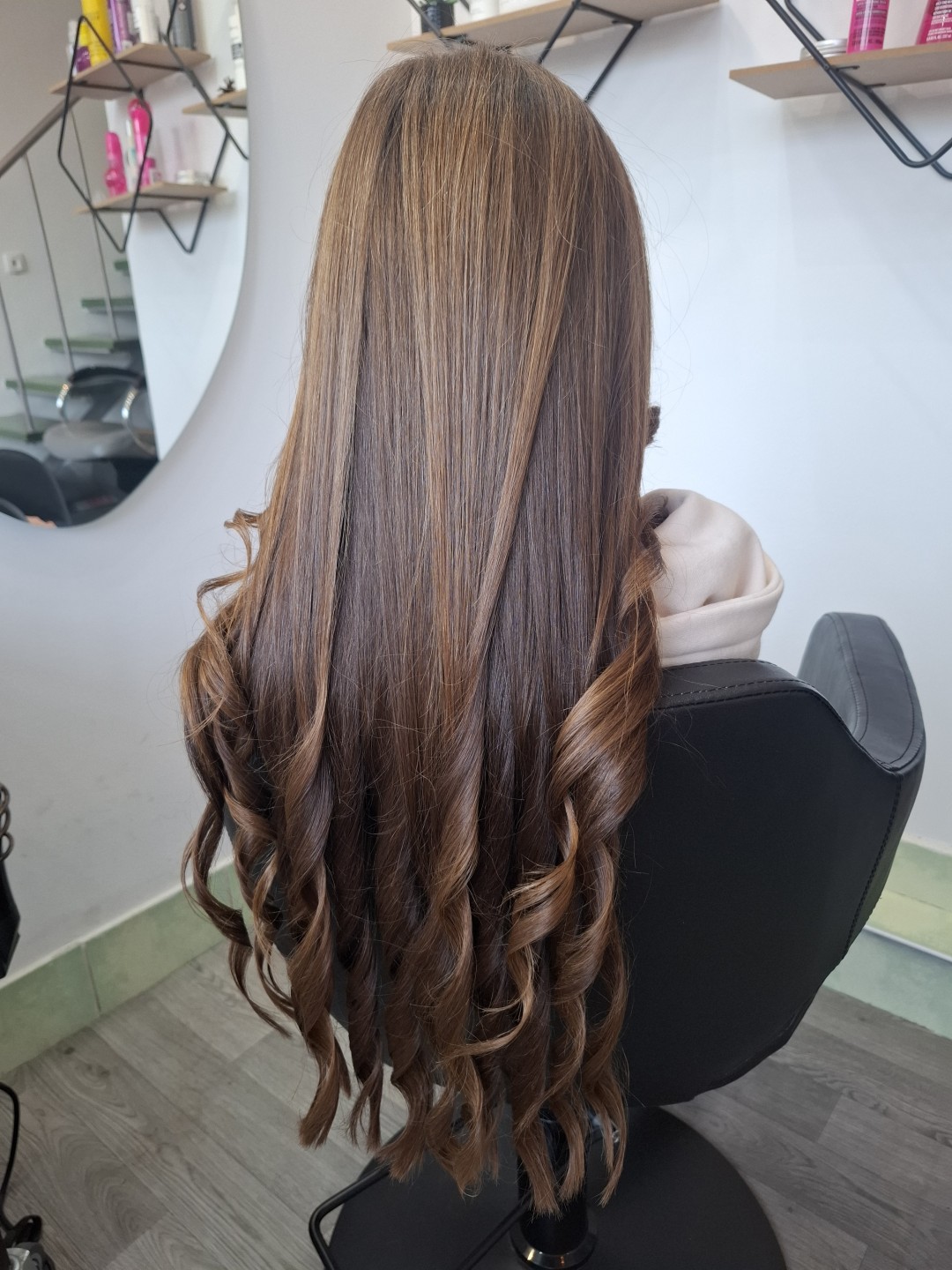 Lucky Charm #novisad Feniranje i stilizovanje Feniranje na ravno - ekstra duga i gusta kosa