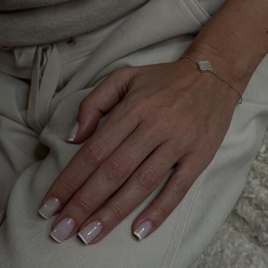 Elle beauty center #novisad Izlivanje noktiju Korekcija izlivanja noktiju - S dužina