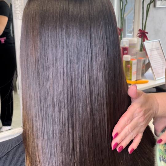 Beauty in Style DM #novisad Feniranje i stilizovanje Feniranje na ravno - duga kosa