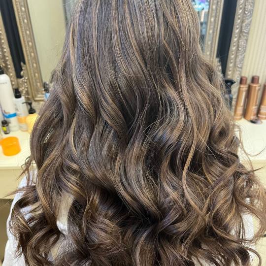 Bibi beauty centar #beograd Pramenovi Pramenovi na foliju u 1 / 2 boje / blanšem + olaplex+ preliv 
