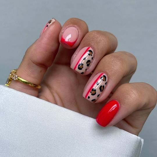 Esthetique Privé #beograd Lakiranje noktiju Nail art /cirkoni po noktu