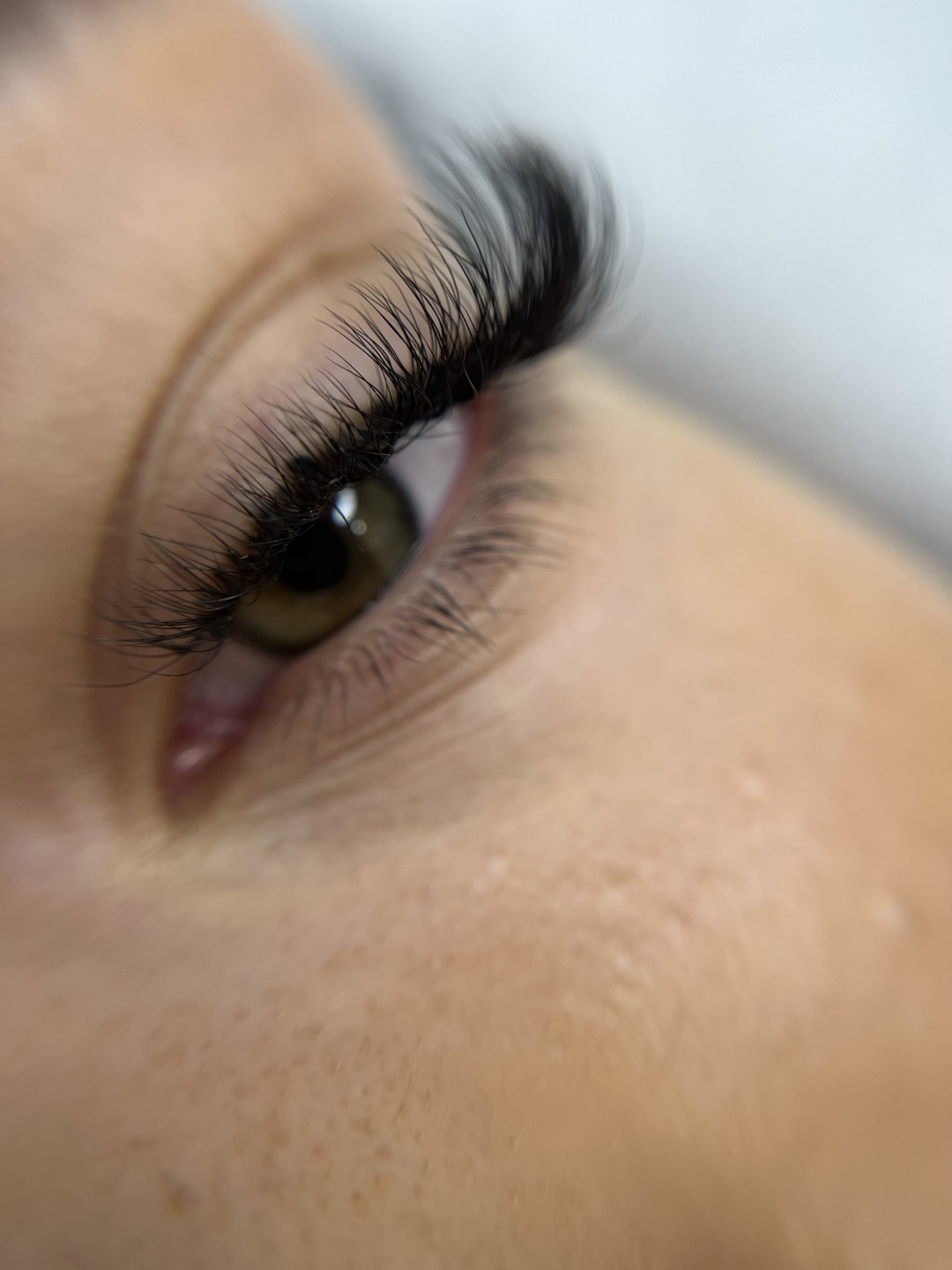 Mur beauty studio #beograd Nadogradnja trepavica Korekcija nadogradnje svilenih trepavica ruski volumen