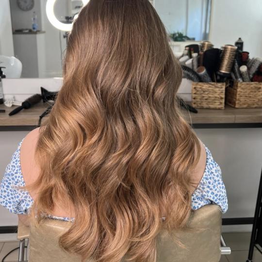 Allure Beauty Studio #beograd Žensko šišanje Žensko šisanje + tretman za hidrataciju kose + fen