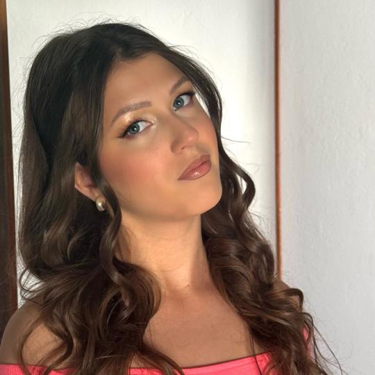 Dasha__Beauty #beograd Make-up / šminkanje Profesionalno šminkanje + svečana frizura
