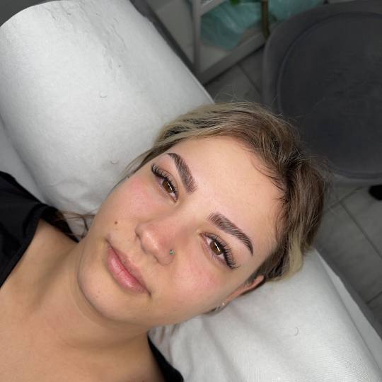 Miss Lash #beograd Obrve Brow lift + farbanje obrva + korekcija obrva pincetom