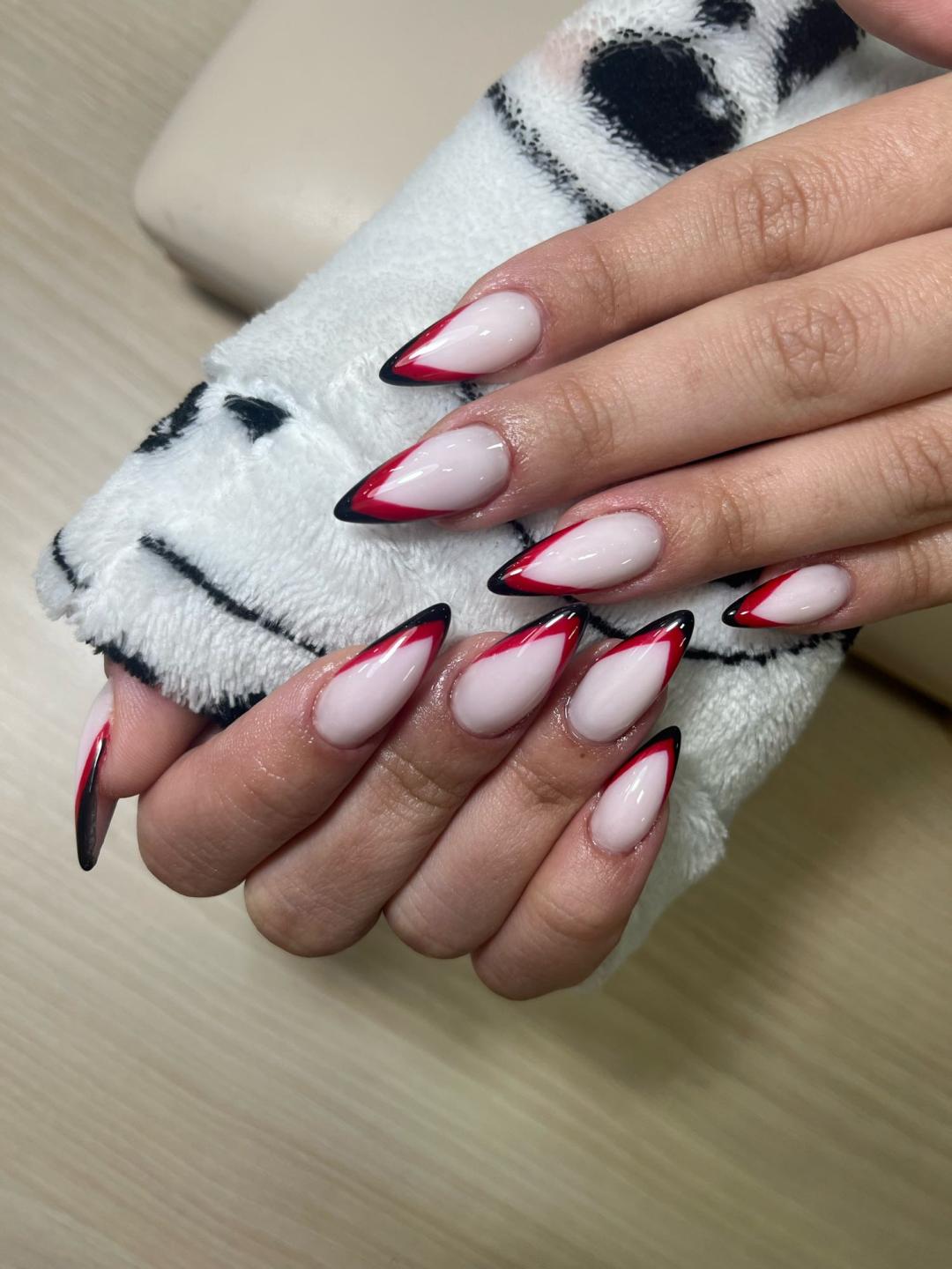 Your Majesty #beograd Izlivanje noktiju Izlivanje noktiju akrilom