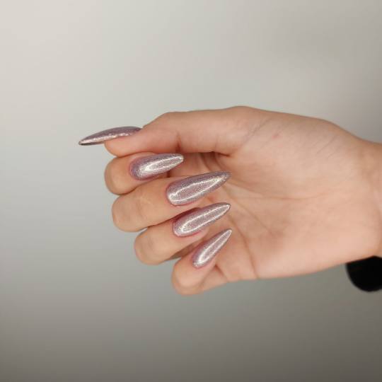 Bling Bling Nails and Lashes #beograd Izlivanje noktiju Izlivanje noktiju gelom - L dužina Savrsena