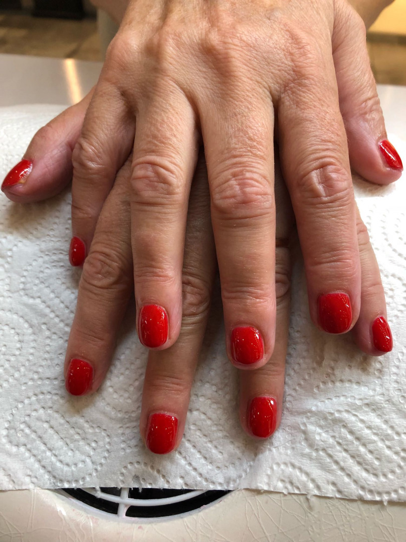 Lakiranje noktiju - ruke - Alfaparf Nails, Beograd Lakiranje noktiju Nokti Lakiranje noktiju, Beograd, Karaburma, Višnjička banja